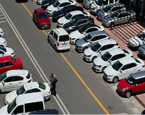 Otomotiv satışları 1 yıl sonra ilk kez geriledi