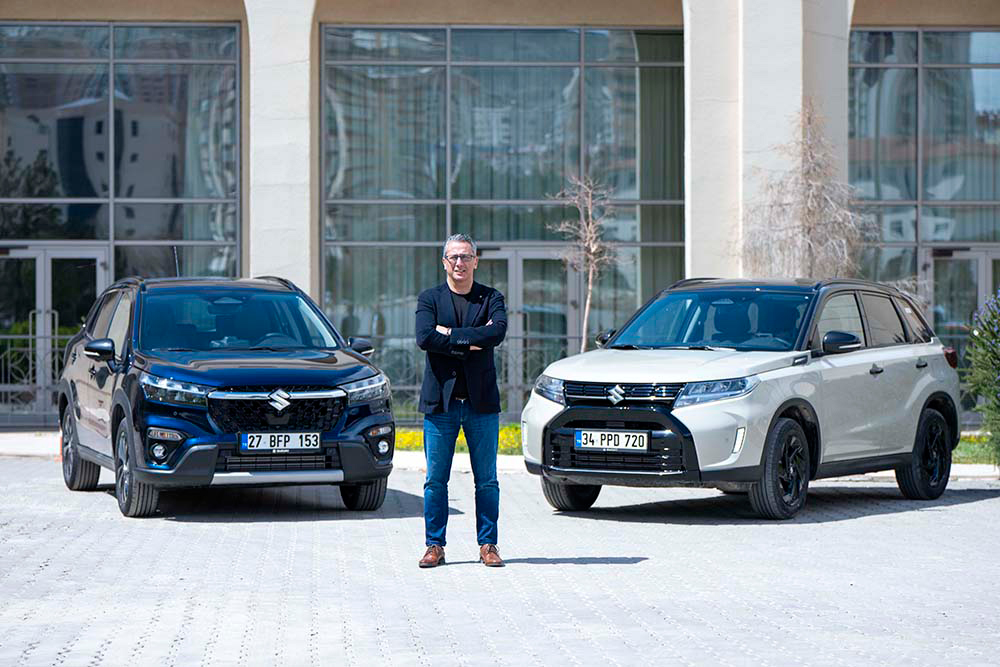 Suzuki Vitara ve S-Cross Black Edition satışa sunuldu